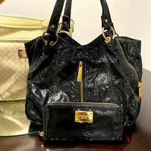 ✨MICHAEL KORS Snakeskin Print Purse